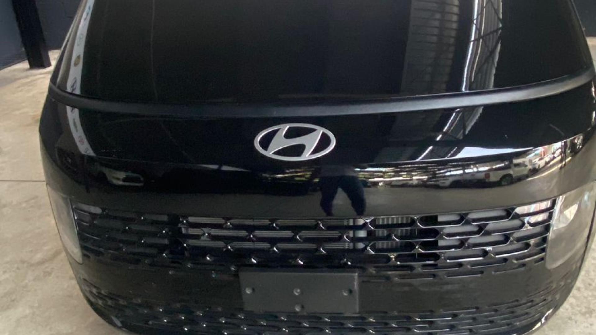 Hyundai staria 2025