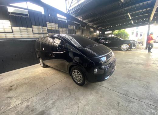 Hyundai staria 2025