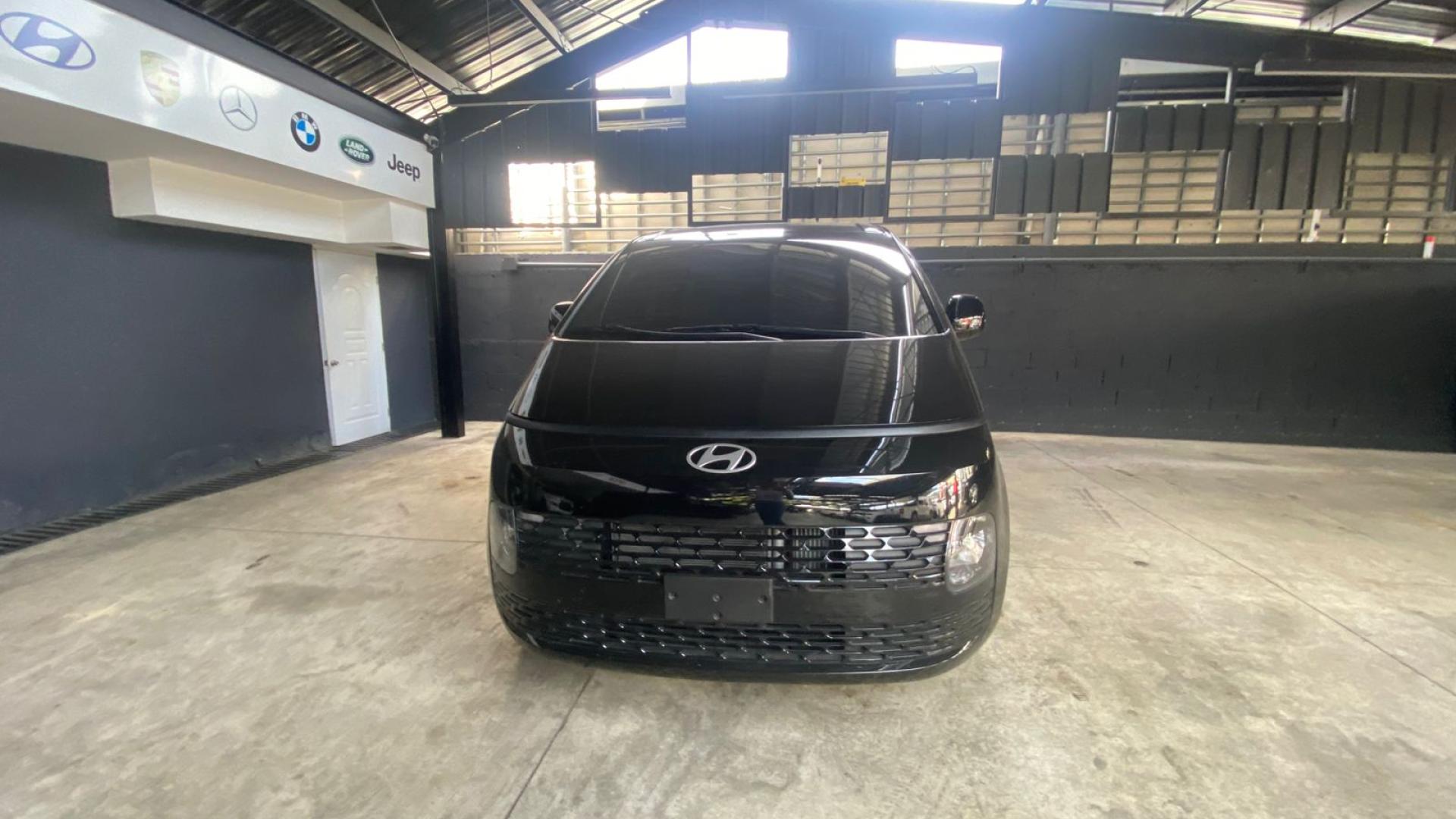 Hyundai staria 2025